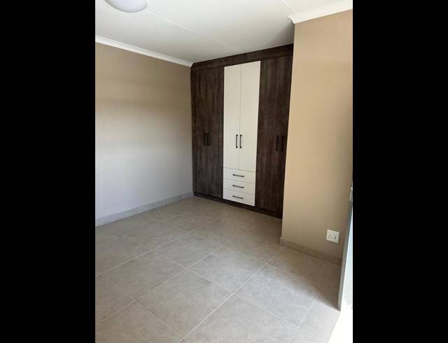 1 BEDROOM PROPERTY TO RENT IN GLEN AUSTIN AH